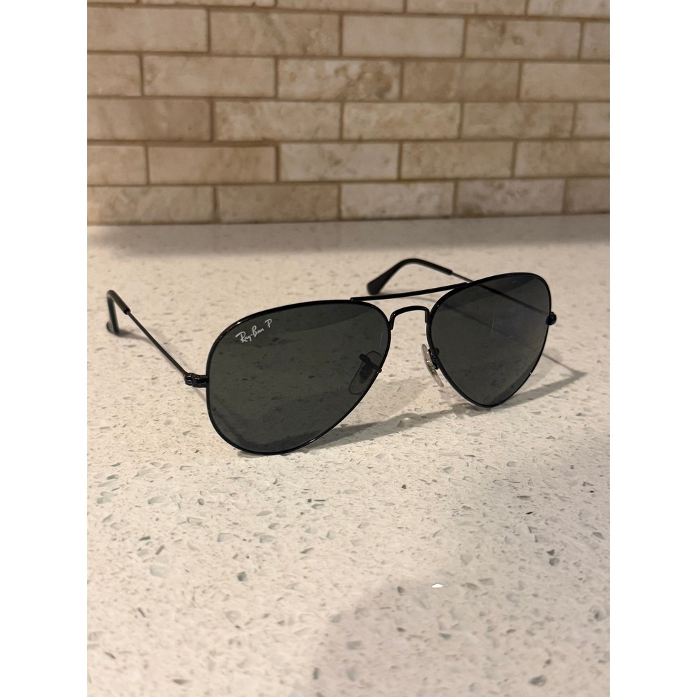 Ray Ban RB3025 Aviator Sunglasses, Black Frame, G 15 Solid Green Crystal Lenses